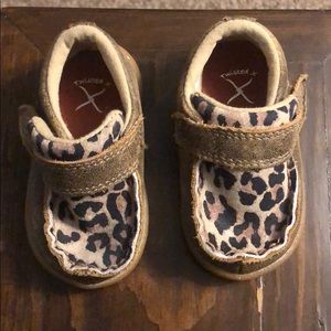 Baby shoes
